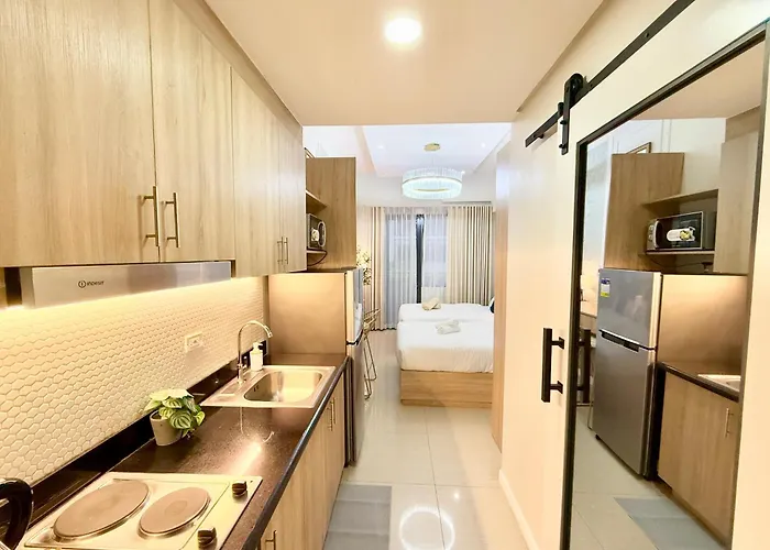 Claysky Staycation At Shore 2 Residences Tower 2 Near Mall Of Asia- Set Up In Amenity And Pool Level With Netflix, Hbo Max & Youtube Premium 4*